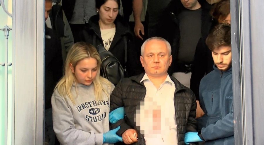 İlahiyatçı Cemil Kılıç'a evinin önünde sopalı saldırı