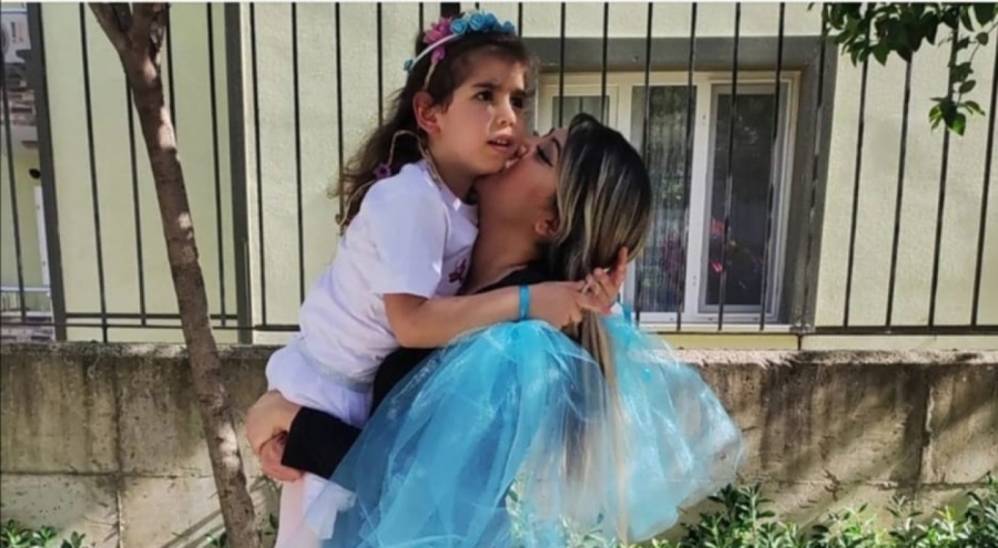 Depremden sonra sığındığı Bursa'da kızıyla torunundan haber bekliyor