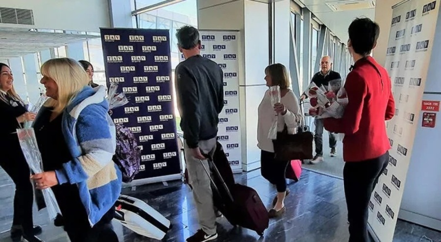 Milas-Bodrum Havalimanı İngiliz turistlerle sezonu açtı