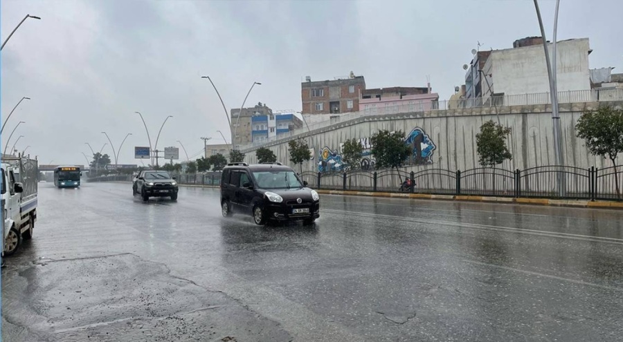 Şanlıurfa'da sağanak etkili oluyor