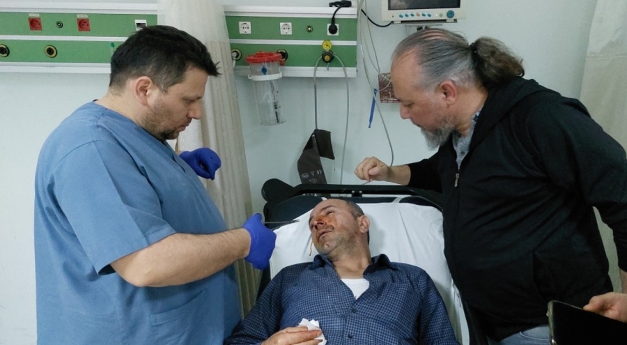 Ev sahibi ile kiracı arasında sopalı ve bıçaklı kavga