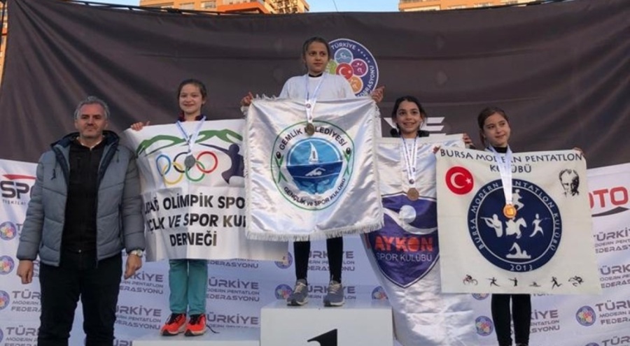 Bursa Gemlik Belediyespor sporcuları madalyalarla döndü