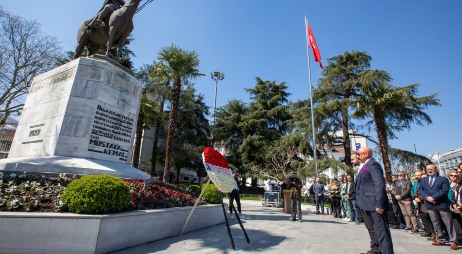 Dünya Tiyatro Günü Bursa'da anlamlı törenle kutlandı
