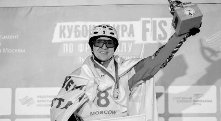 Serbest stil kayağın usta ismi 30 yaşında uyurken yaşamını yitirdi