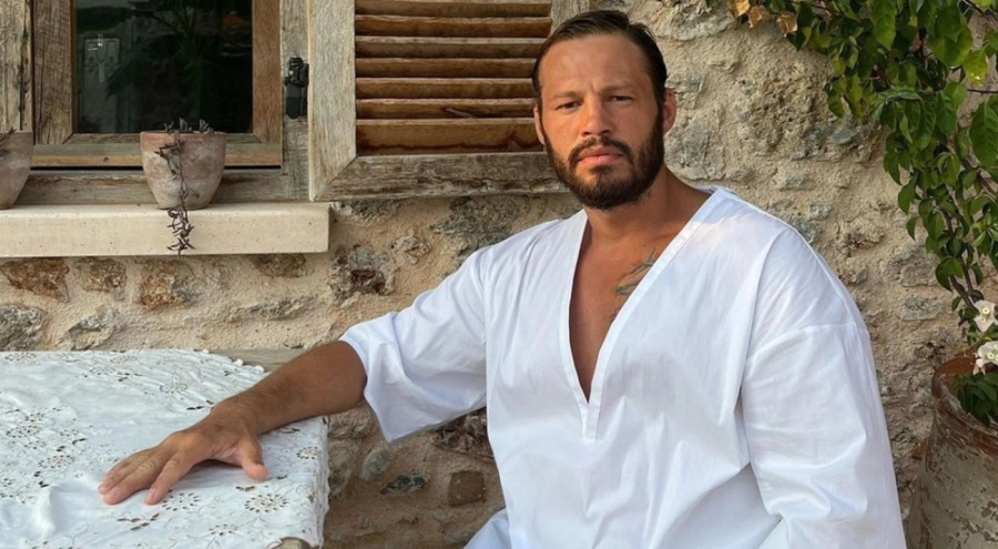 Survivor şampiyonu  Avatar Atakan bebeğinin yüzünü ilk kez gösterdi