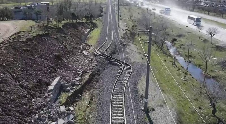 TCDD'den "Deprem felaketinin demir yolu ulaşımına maliyeti 15,3 milyar lira" açıklaması