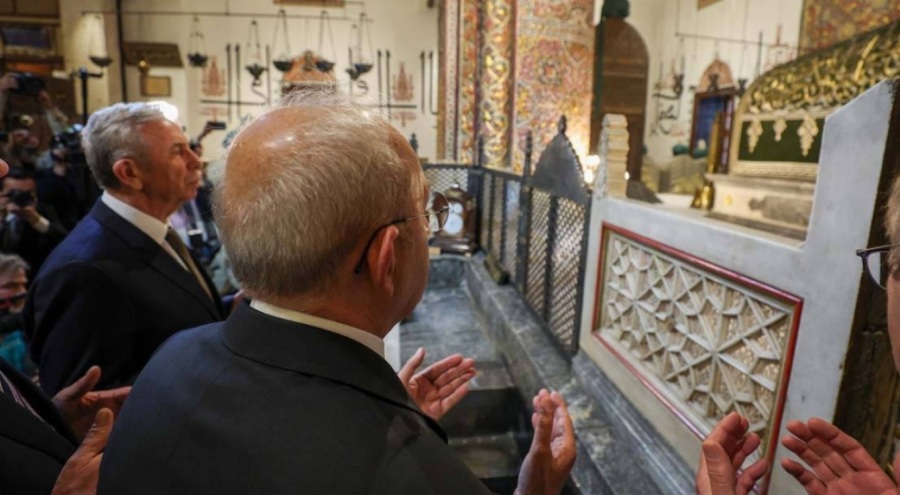 Kılıçdaroğlu, Konya'da Mevlana Müzesi'ni ziyaret etti