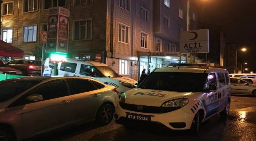 Babasını kalbinden bıçaklayarak öldürdü