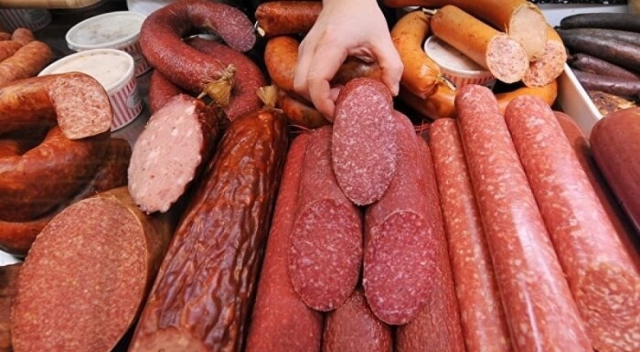 Hileli sucuk skandalı! Et yerine ot yediriyorlar