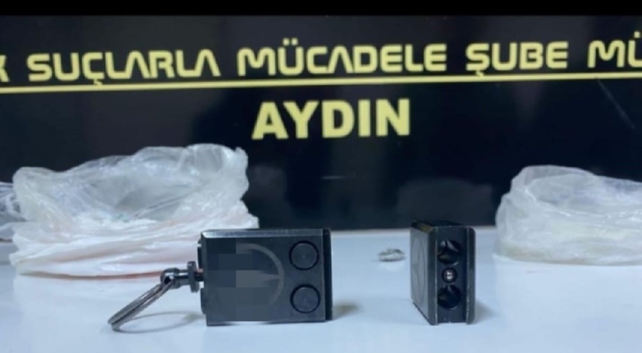 Anahtarlık görünümlü suikast silahı ele geçirildi