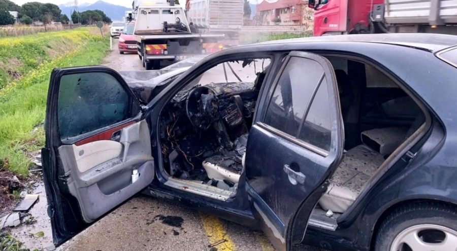 TIR ile çarpışan otomobilin sürücüsü öldü