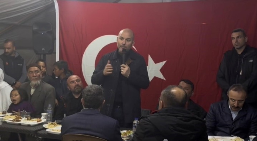 İçişleri Bakanı Soylu: Hatay'da günde 8 bin kamyon enkaz taşınıyor