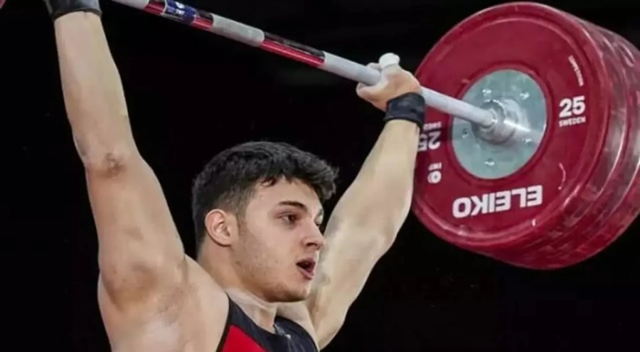 Milli halterci Kurnaz, dünya şampiyonu oldu