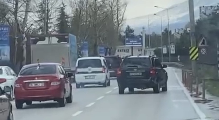 Bursa'da yan yan giden cip kamerada