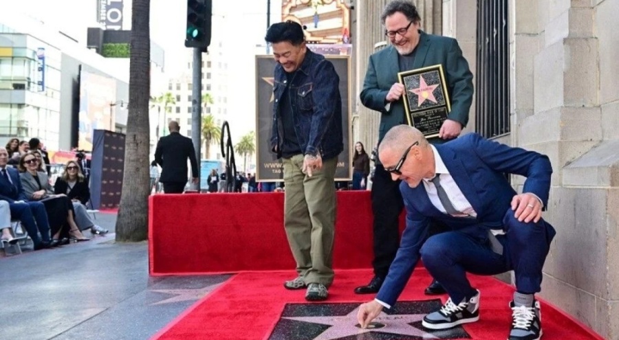 Robert Downey Jr'ın sakızı 55 bin dolara açık artırmaya çıkarıldı