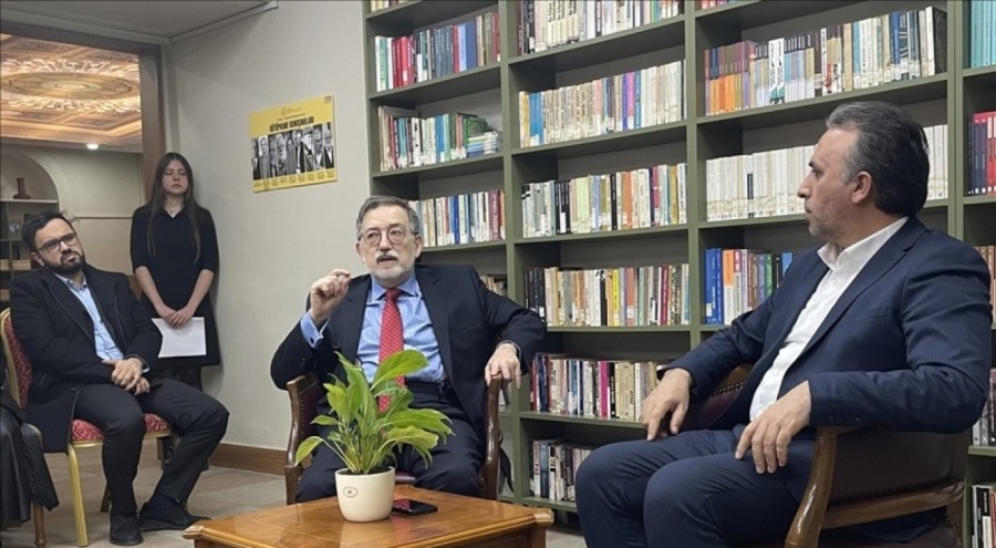 Murat Bardakçı, kütüphane konuşmalarında öğrencilerle buluştu