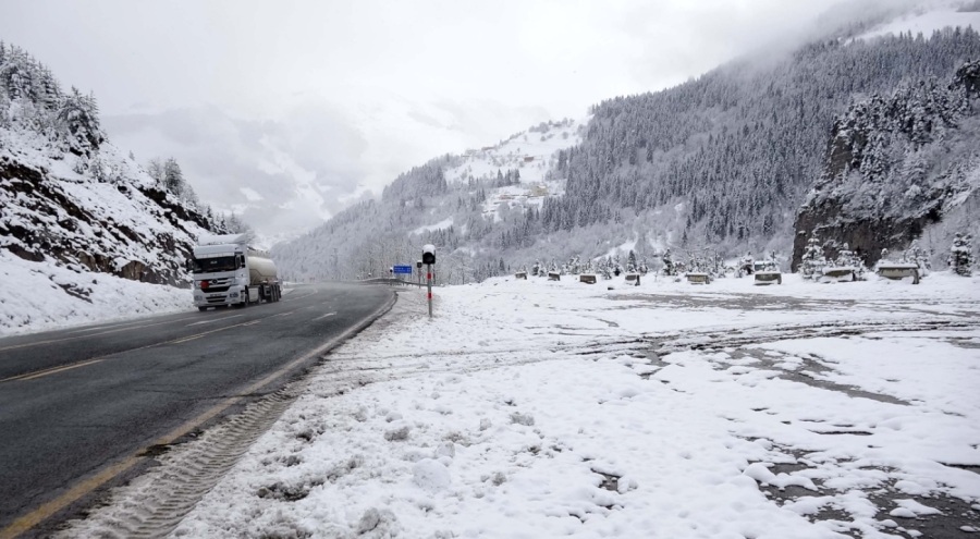 Zigana Dağı kar altında