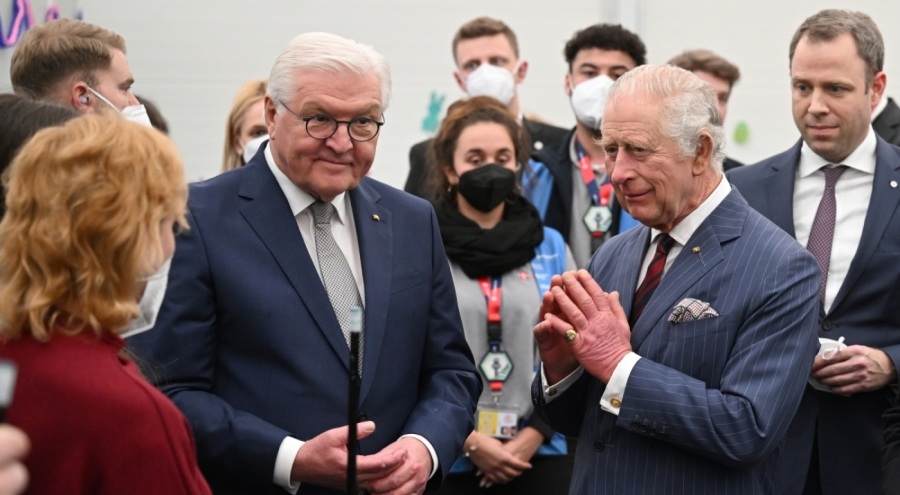 Charles, Ukraynalı mültecilerle bir araya geldi