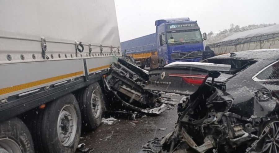 Bolu TEM'de 58 araç birbirine girdi: Çok sayıda yaralı var