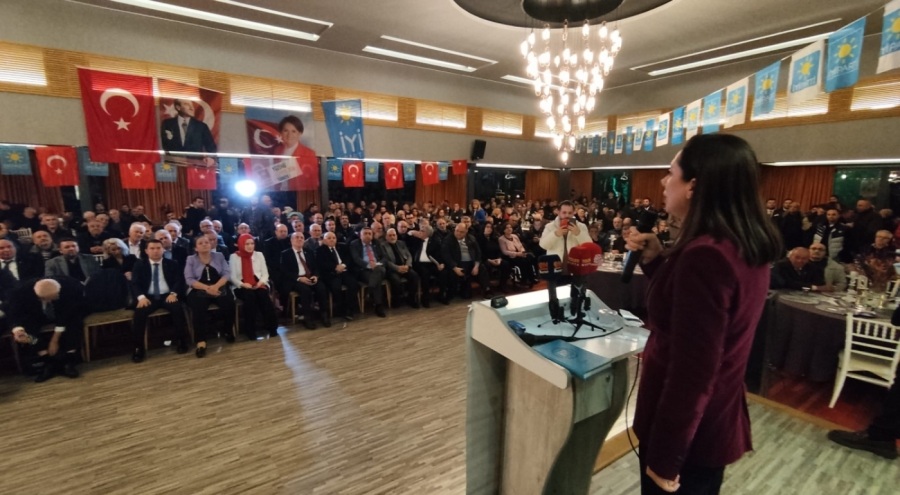 İYİ Partili aday adayları Nilüferli üyelere kendini anlattı