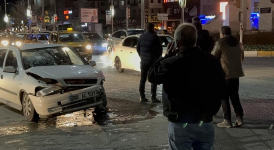 Deprem bölgesinden babasının cenazesini almaya geldi, trafik kazası geçirdi