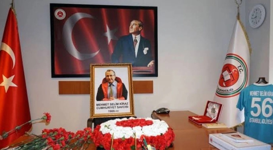 Bakan Bozdağ'dan şehit savcı Kiraz için anma mesajı