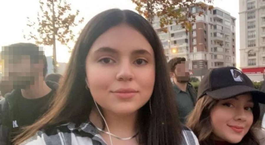 Depremden kurtulan genç kız, kazada hayatını kaybetti!