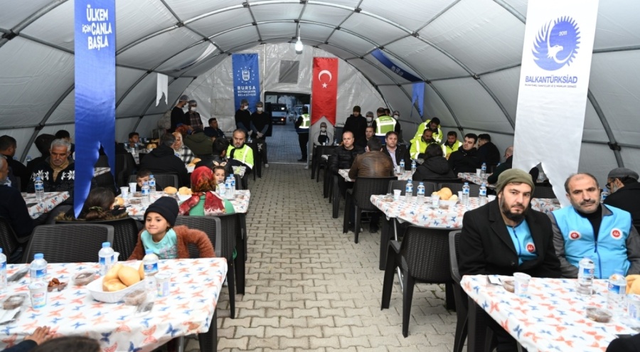 Bursa'dan afet bölgesine iftar ve sahur yemeği
