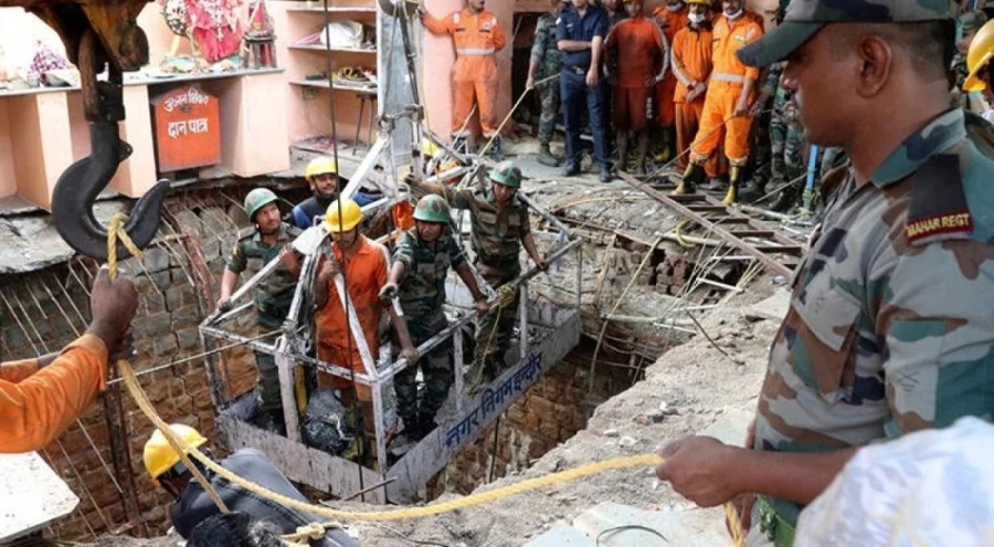 Hindistan'da zemini çöken tapınakta can kaybı 35'e yükseldi