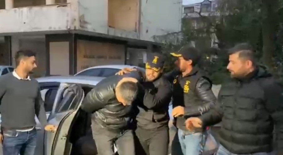 İYİ Parti İstanbul İl Başkanlığına isabet eden mermiyi sıkan bekçi Asayiş Şube'de