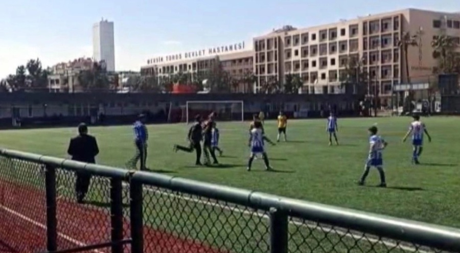 U14 Türkiye Şampiyonası'nda hakeme saldırı