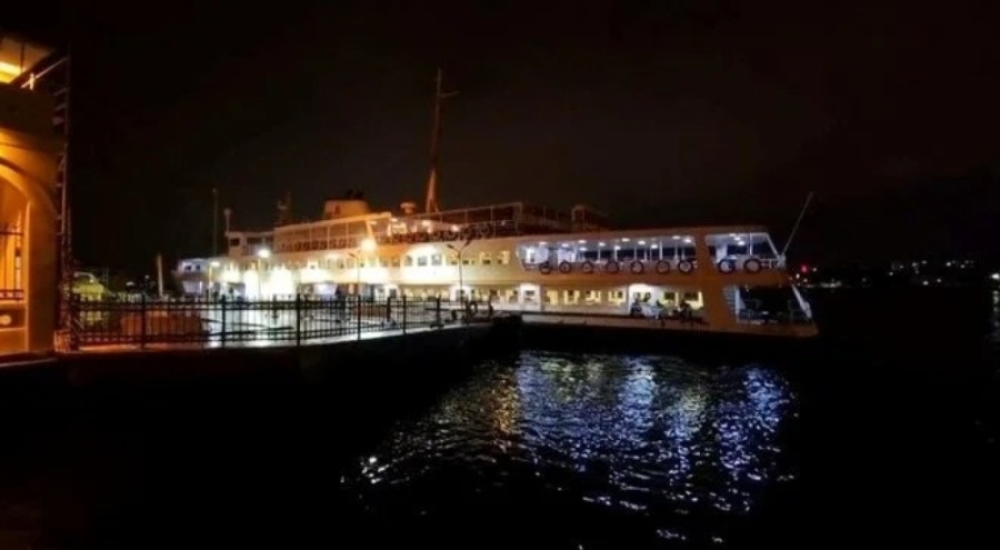 Kadıköy'de vapur kazadan son anda kurtuldu