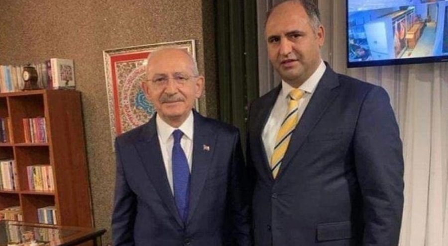 CHP'li isimden seccadeli fotoğrafına ilişkin açıklama: Otantik bir görünüm vardı