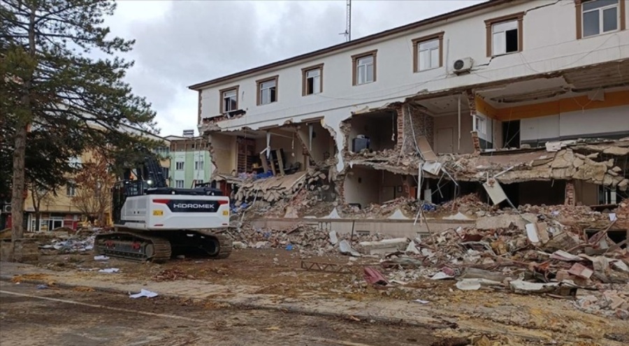 Depremlerin vurduğu Kahramanmaraş Göksun'da 6 binden fazla bina yapılacak