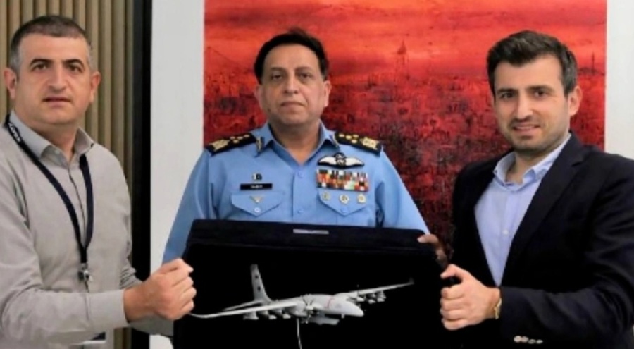 Pakistan Akıncı Tiha'yı filosuna dahil etti