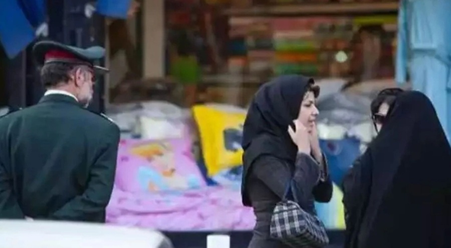 İran'da başörtüsü kurallarına uymayan öğrencilere eğitim verilemeyecek