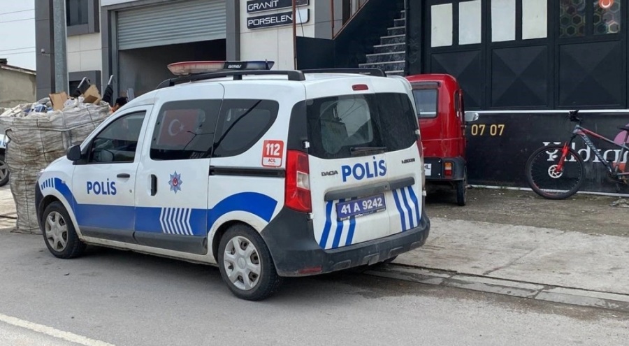 Başörtüsü çalıştığı makineye takılan genç kız feci şekilde can verdi