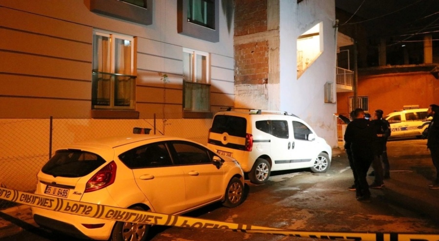 Ayrıldığı eski sevgilisinin evine molotof attı!