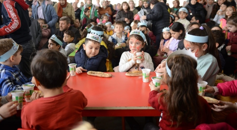 Bursa'da çocuklara tekne orucu iftarı düzenlendi