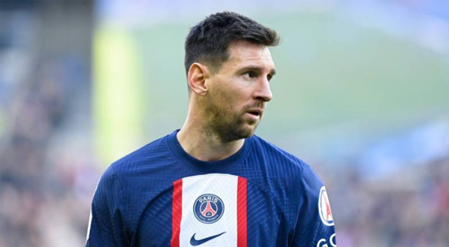 Paris Saint-Germain taraftarından Messi'ye protesto