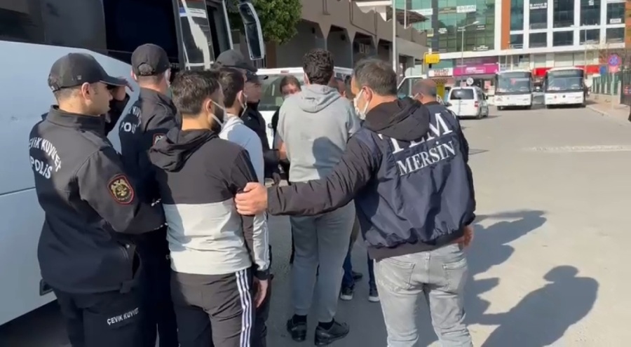 Mersin'de DEAŞ operasyonunda 5 tutuklama