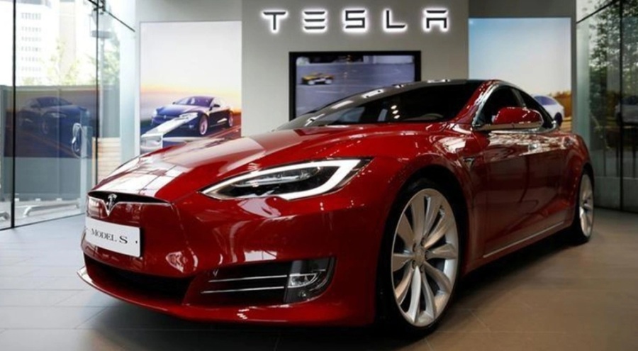 Tesla'dan Türkiye'ye özel paylaşım: As bayrakları!
