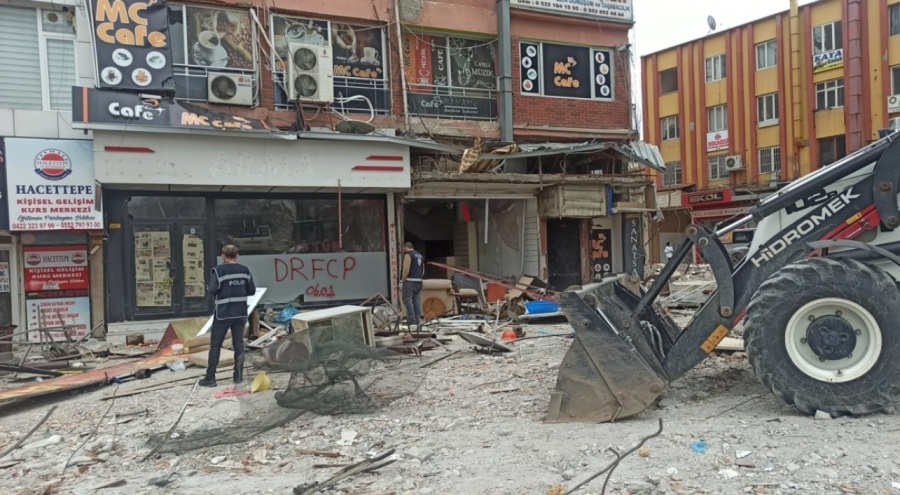 Malatya'da 3. kattan düşen şahıs ağır yaralandı