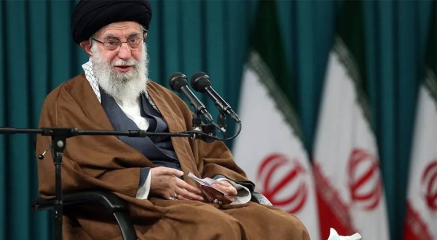 İran lideri Hamaney: Başörtüsü dini bir zorunluluktur