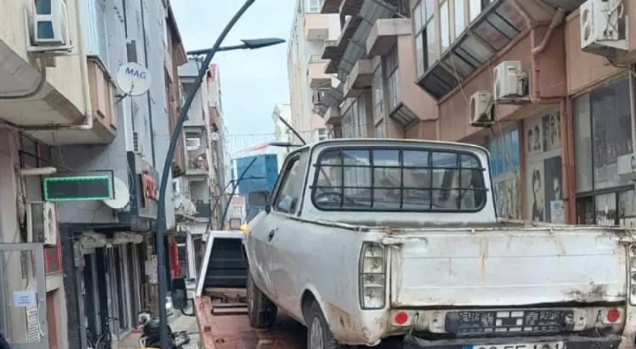 'İkiz plaka' kullanan sürücüye 20 bin lira ceza kesildi