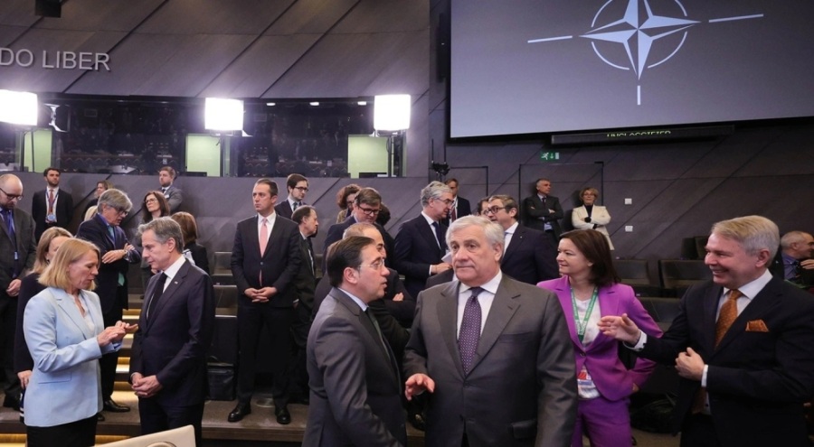 NATO Dışişleri Bakanları Toplantısı ikinci gününde devam ediyor