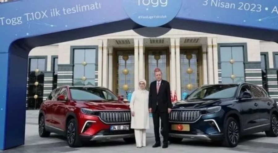 Togg direksiyonunda Erdoğan ile eşi arasında gülümseten diyalog