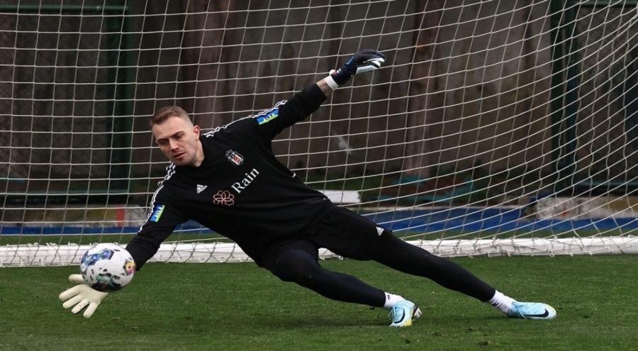 Beşiktaş Mert Günok hakkında kararını verdi