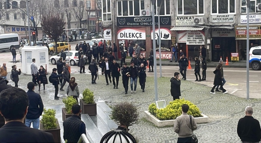Bursa adliyesinde kavga! 1 kişi bıçaklandı