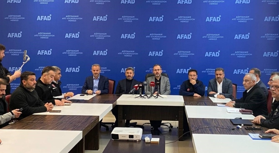 Türkiye'deki bütün yurtları depremzedelerin hizmetine sunduk